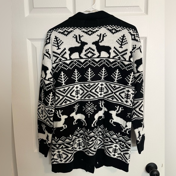 Festive holiday cardigan - Picture 2 of 3